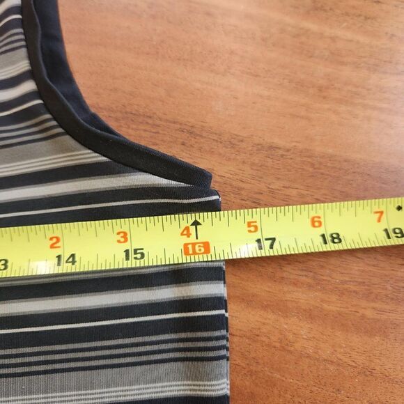 Banana Republic Tank  - Picture 6 of 6